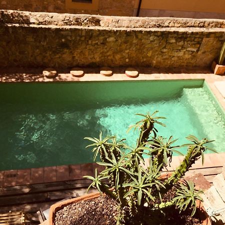 Casa Migdia Bed and Breakfast Sant Jordi Desvalls Buitenkant foto