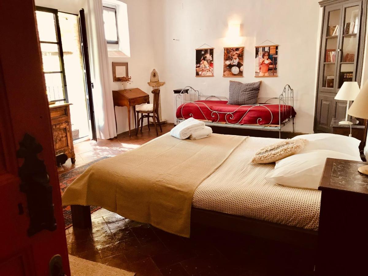 Casa Migdia Bed and Breakfast Sant Jordi Desvalls Buitenkant foto