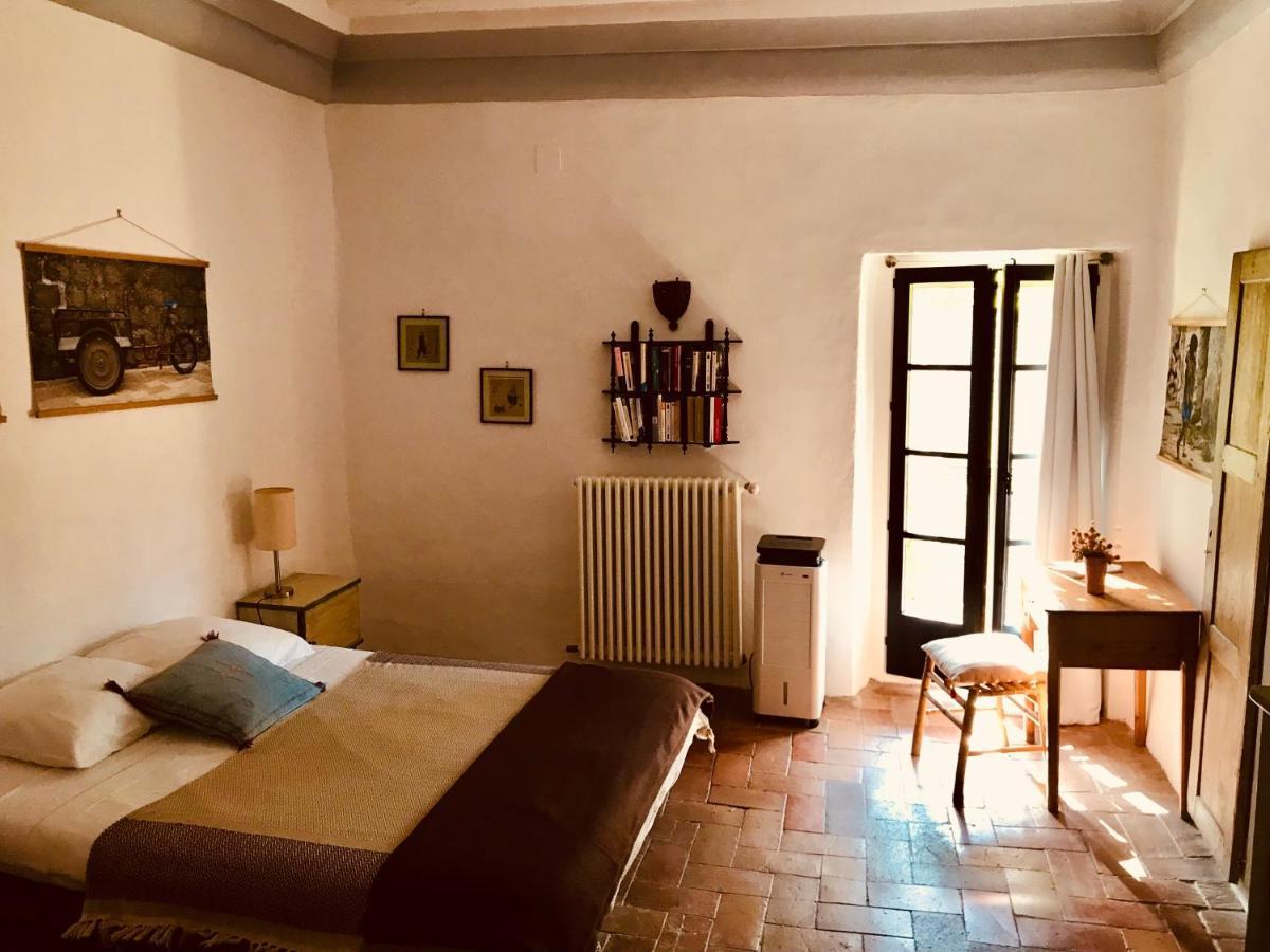 Casa Migdia Bed and Breakfast Sant Jordi Desvalls Buitenkant foto