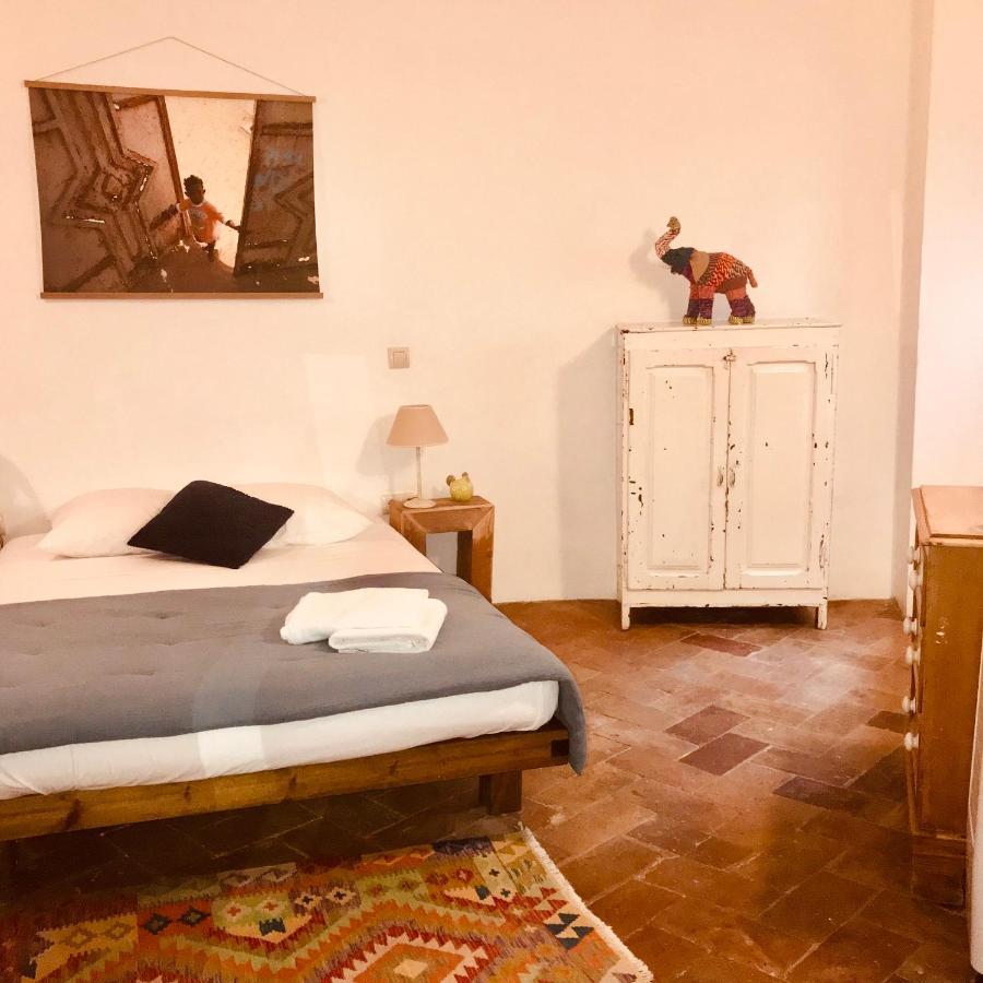 Casa Migdia Bed and Breakfast Sant Jordi Desvalls Buitenkant foto