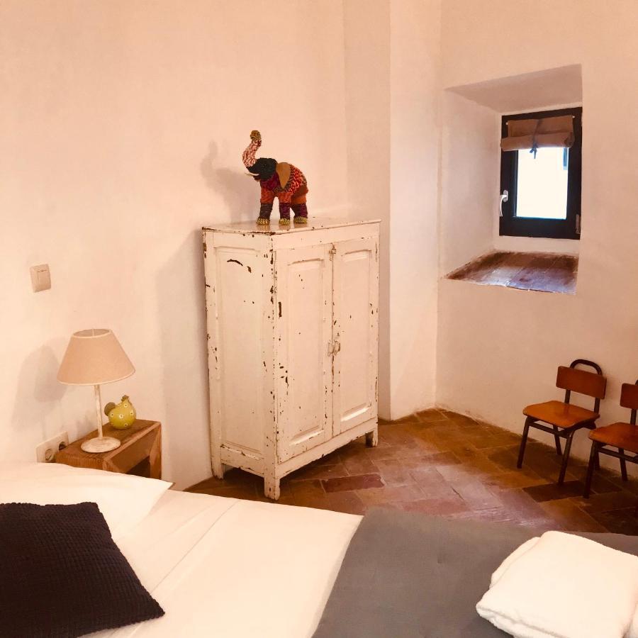 Casa Migdia Bed and Breakfast Sant Jordi Desvalls Buitenkant foto