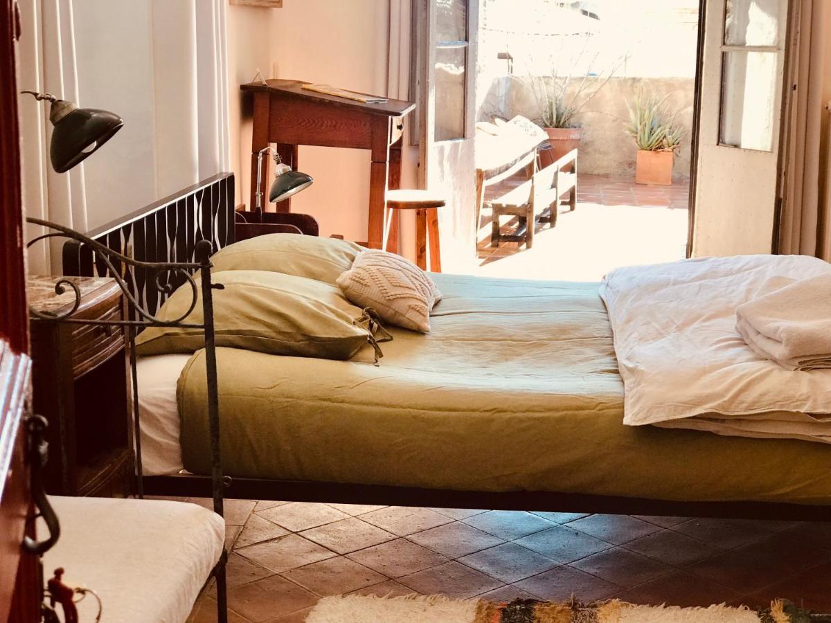 Casa Migdia Bed and Breakfast Sant Jordi Desvalls Buitenkant foto