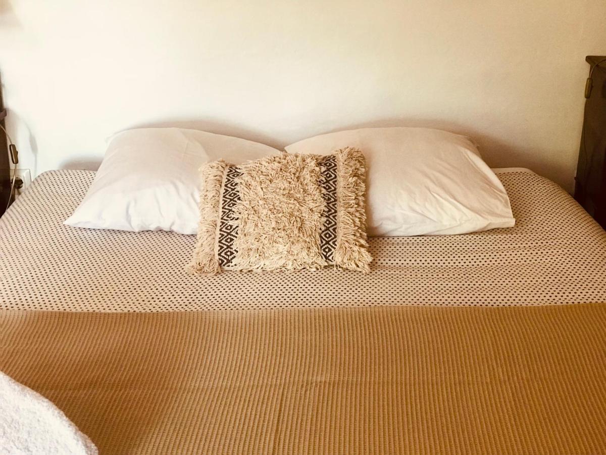 Casa Migdia Bed and Breakfast Sant Jordi Desvalls Buitenkant foto