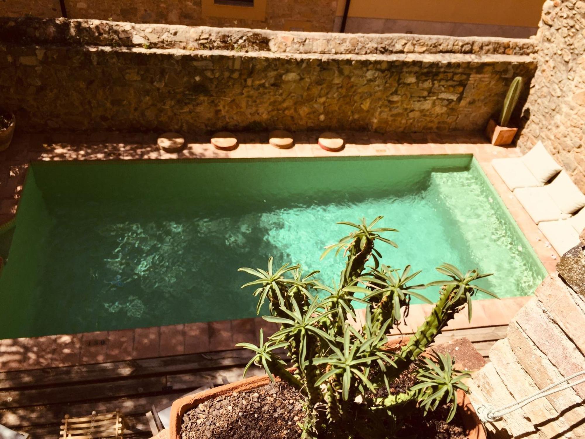 Casa Migdia Bed and Breakfast Sant Jordi Desvalls Buitenkant foto