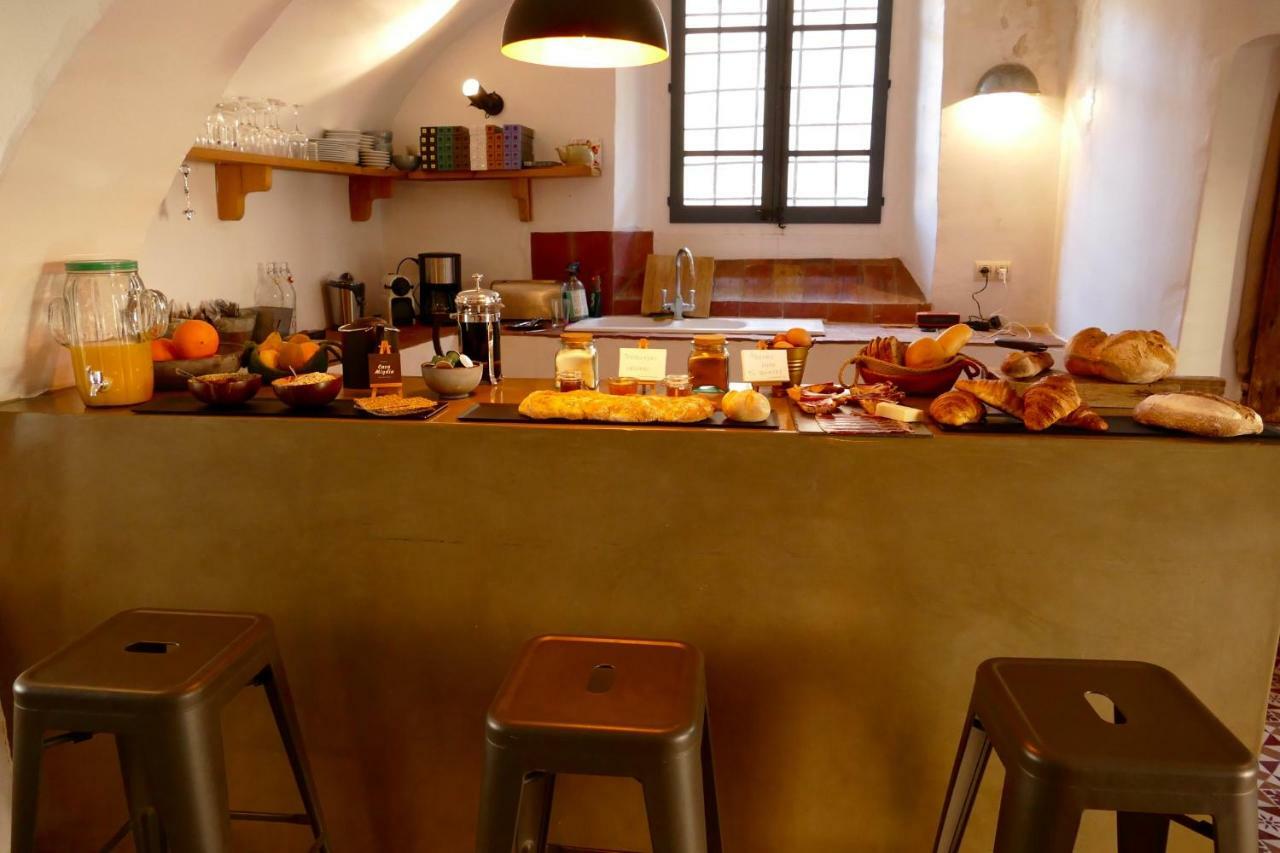 Casa Migdia Bed and Breakfast Sant Jordi Desvalls Buitenkant foto